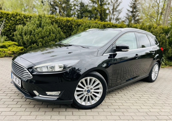 Ford Focus cena 35900 przebieg: 104000, rok produkcji 2015 z Radzymin małe 781